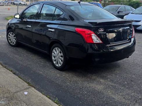 Used 2014 Nissan Versa SV FWD image 28