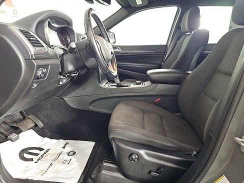 Certified 2020 Jeep Grand Cherokee Laredo image 10