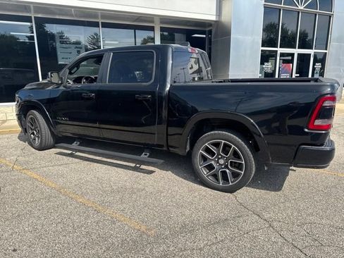 Used 2019 RAM 1500 Laramie AWD/4WD image 1