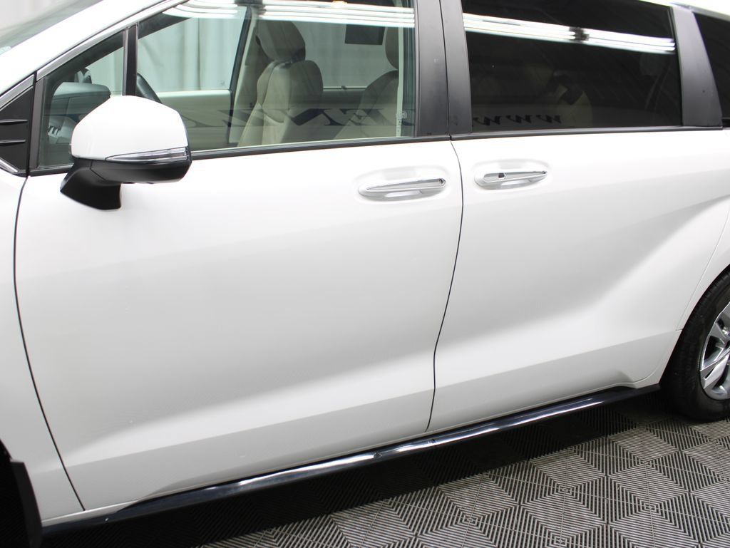 Used 2024 Toyota Sienna Limited AWD/4WD image 49