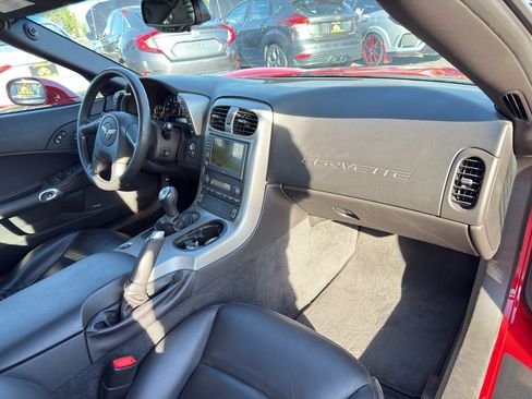 Used 2005 Chevrolet Corvette Coupe w/ Preferred Equipment Group RWD image 15