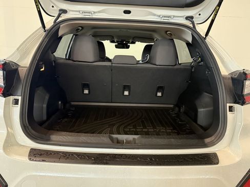 Used 2024 Subaru Crosstrek 2.0i Premium w/ Popular Package #4 image 9