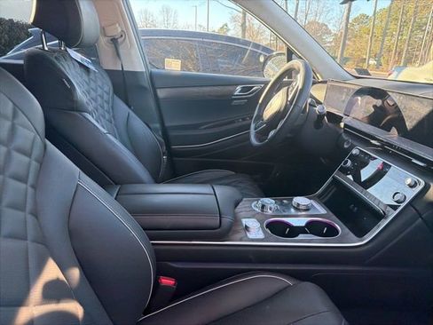 Used 2025 Genesis GV80 3.5T Prestige image 10