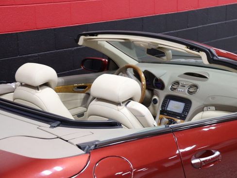 Used 2007 Mercedes-Benz SL 550 image 11