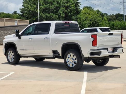Used 2024 Chevrolet Silverado 2500 High Country w/ High Country Premium Package AWD/4WD image 7