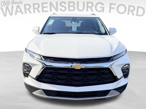 Used 2024 Chevrolet Blazer LT w/ Convenience Package FWD image 2