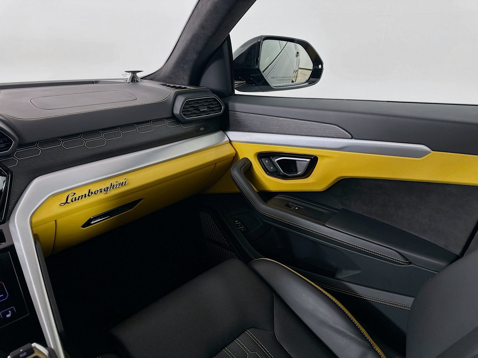 Used 2024 Lamborghini Urus S AWD/4WD image 23