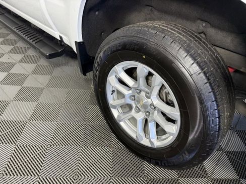 Used 2022 Chevrolet Silverado 1500 LTZ w/ Z71 Off-Road Package image 11