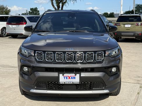 Used 2024 Jeep Compass Limited AWD/4WD image 10