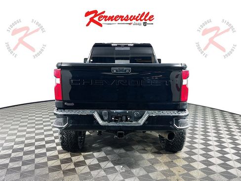 Used 2020 Chevrolet Silverado 2500 LTZ w/ LTZ Premium Package image 6