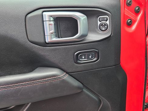 Used 2023 Jeep Wrangler Unlimited Rubicon w/ Steel Bumper Group image 19