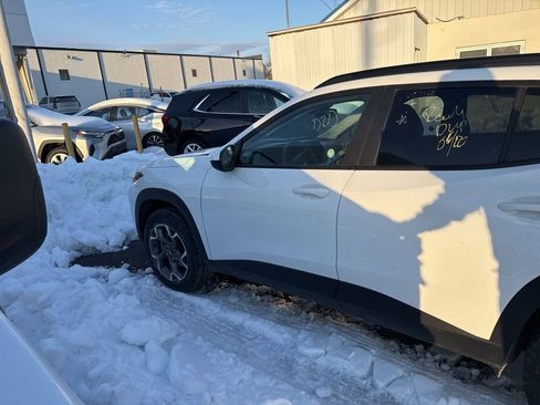 Used 2024 Chevrolet Trax LT image 10