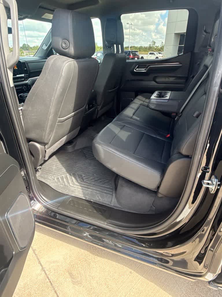 Used 2024 Chevrolet Silverado 1500 RST AWD/4WD image 14