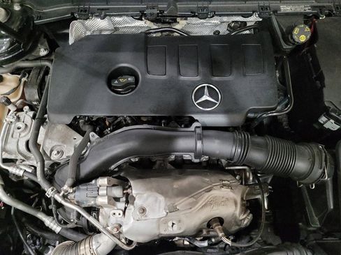 Used 2020 Mercedes-Benz GLB 250 w/ Premium Package image 30