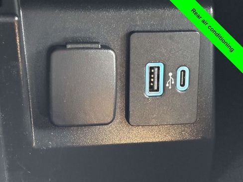 Used 2022 Ford Explorer Limited w/ Equipment Group 301A image 23