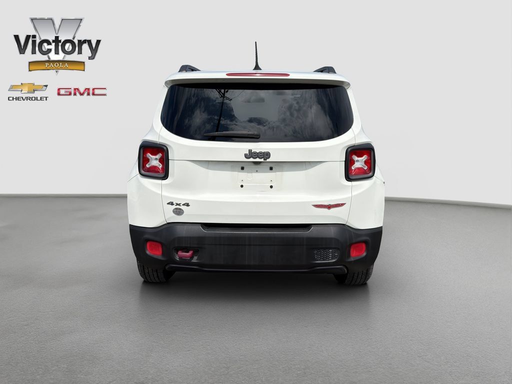 Used 2017 Jeep Renegade Trailhawk AWD/4WD image 5
