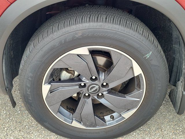 Certified 2026 Nissan Rogue SV FWD image 8