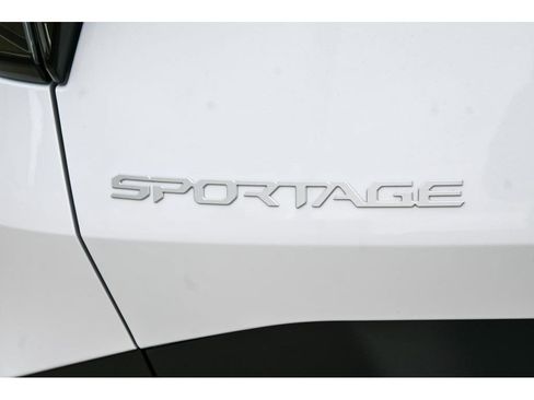 New 2026 Kia Sportage EX image 29