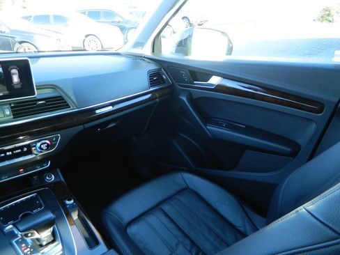 Used 2018 Audi Q5 2.0T Premium Plus w/ Premium Plus Package image 17