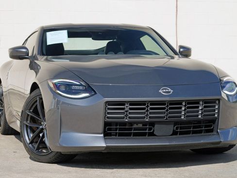Used 2025 Nissan Z Performance w/ Floor Mat Package RWD image 4
