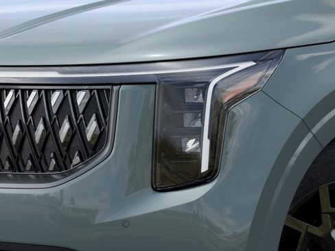 New 2027 Kia Carnival EX FWD image 10