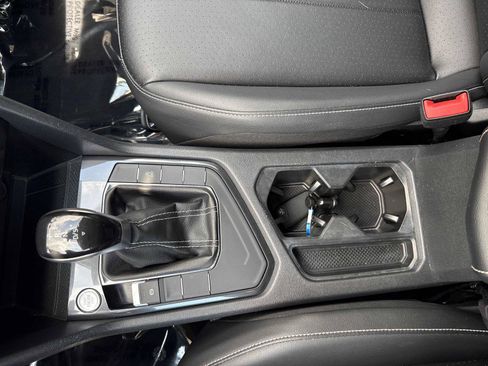Used 2023 Volkswagen Tiguan SE FWD image 22