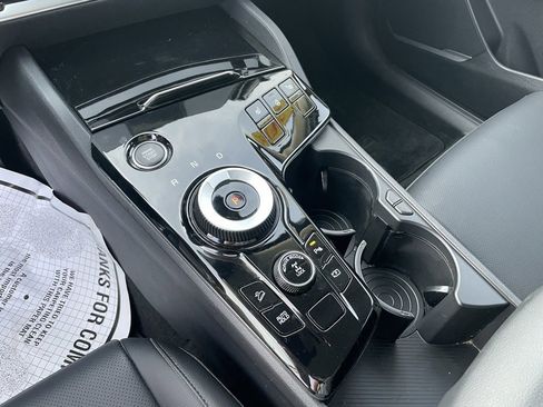Used 2023 Kia Sportage EX image 18