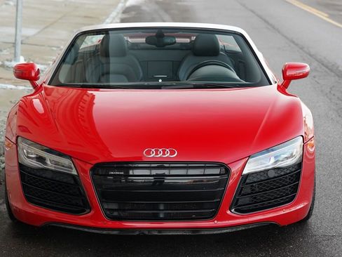 Used 2014 Audi R8 V10 w/ Full Leather Package image 11