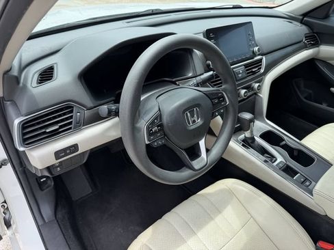 Used 2019 Honda Accord LX image 14