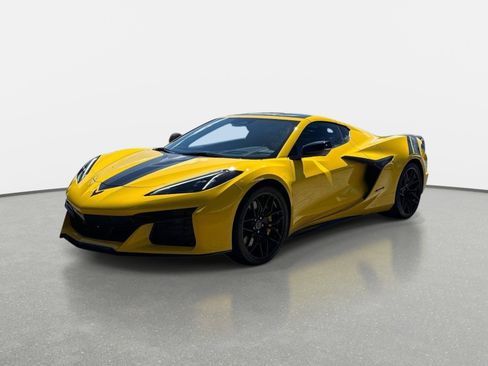 Used 2025 Chevrolet Corvette Z06 RWD image 7