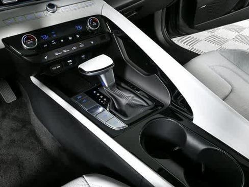 New 2026 Hyundai Elantra Limited image 57