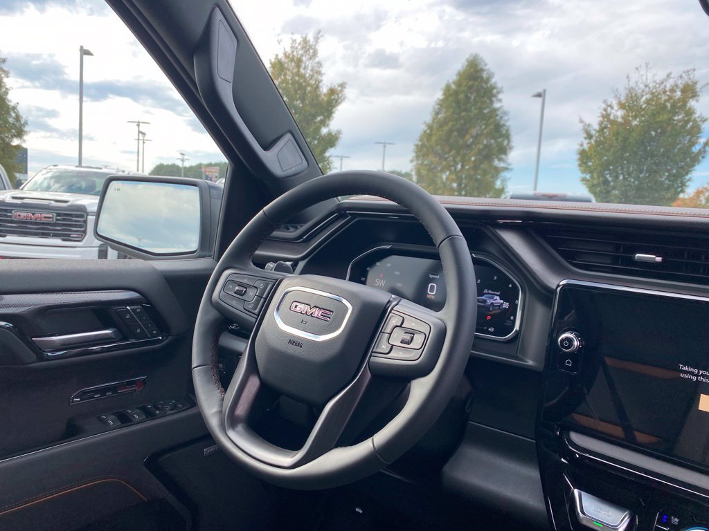 New 2026 GMC Sierra 1500 AT4 w/ AT4 Premium Package AWD/4WD image 33
