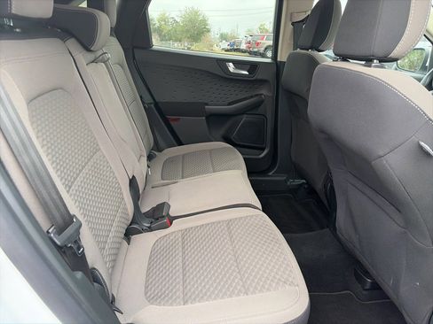 Used 2020 Ford Escape SE image 12