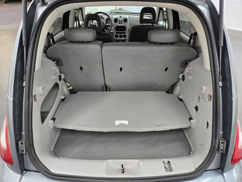 Used 2010 Chrysler PT Cruiser FWD image 9