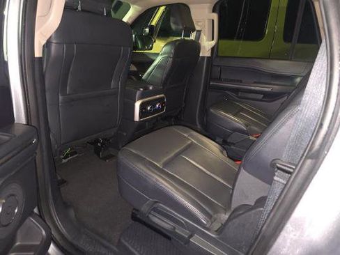 Used 2024 Ford Expedition Max XLT image 8