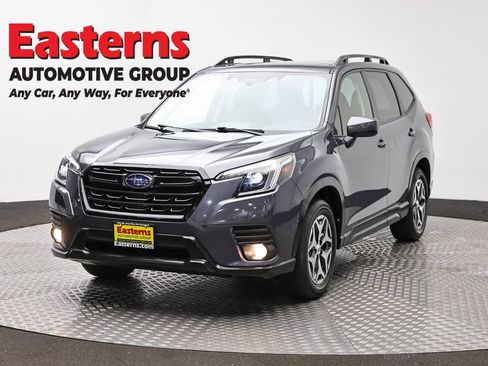 Used 2023 Subaru Forester Premium AWD/4WD image 1