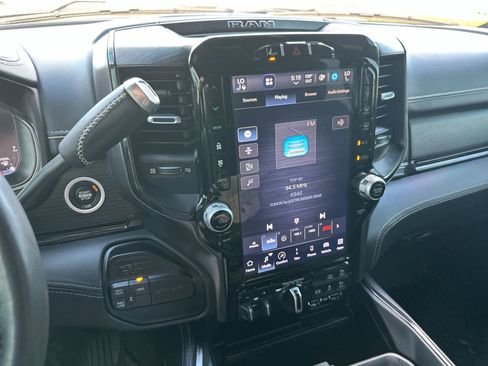 Used 2023 RAM 2500 Limited AWD/4WD image 15