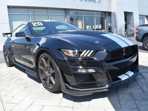 Used 2020 Ford Mustang Shelby GT500 w/ Carbon Fiber Track Pack image 26