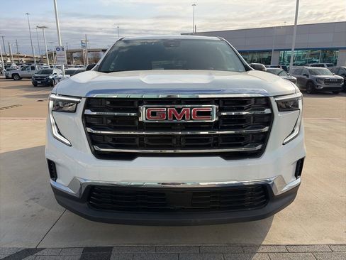 Used 2025 GMC Acadia Elevation image 2