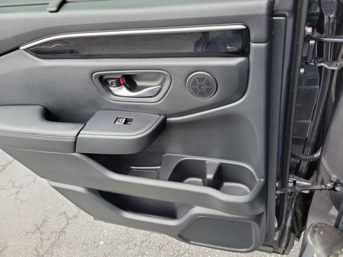 Certified 2025 Honda Pilot EX-L image 17