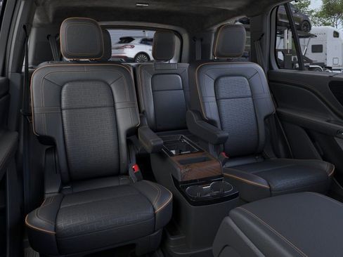 New 2026 Lincoln Aviator Black Label AWD/4WD image 11