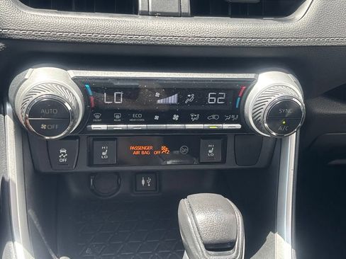 Used 2019 Toyota RAV4 XLE w/ Convenience Package AWD/4WD image 14