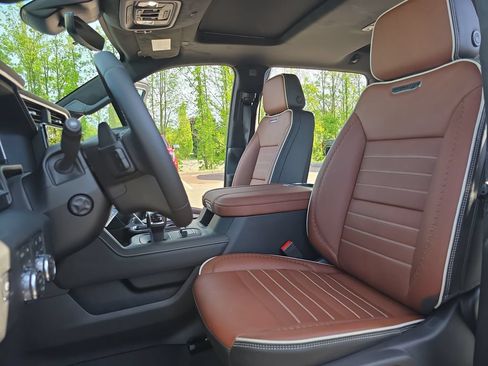 New 2026 GMC Sierra 1500 Denali Ultimate w/ LPO, Black Badging Package AWD/4WD image 15