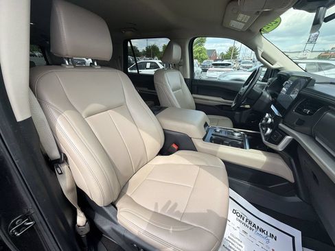 Used 2024 Ford Expedition Max XLT AWD/4WD image 31