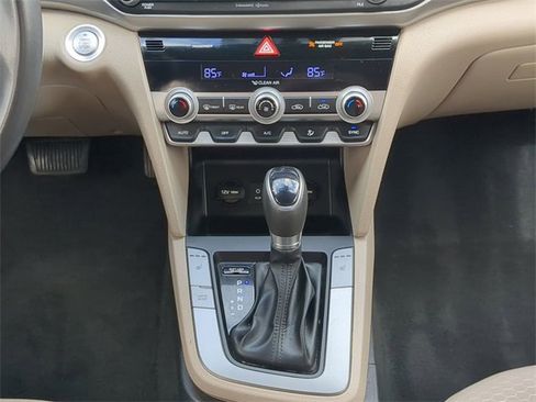 Used 2020 Hyundai Elantra Value Edition image 17