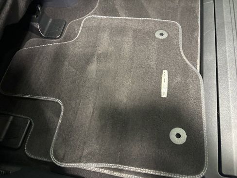 Used 2024 Ford F150 Platinum image 18