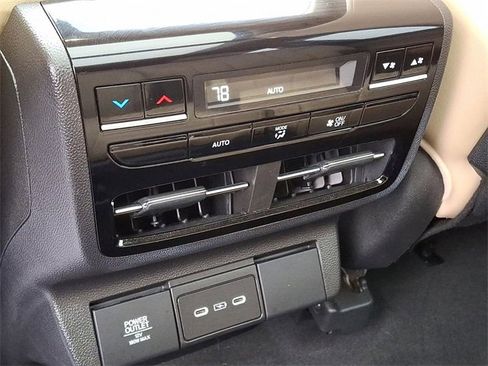 Used 2025 Acura MDX w/ Technology Package image 12