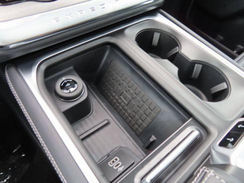 New 2025 Ford Expedition Platinum w/ Driver's Package image 16