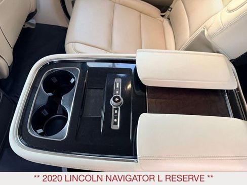 Used 2020 Lincoln Navigator L Reserve w/ Luxury Package image 19