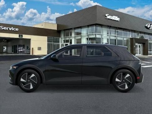 New 2026 Hyundai Ioniq 5 SE RWD image 3